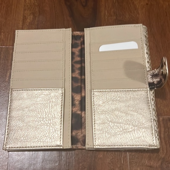 Jessica Simpson | Wallet - Picture 4 of 5